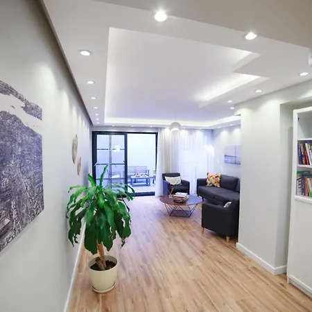 Modern Super Chic Duplex With A Terrace At The Heart Of City! Apartmán