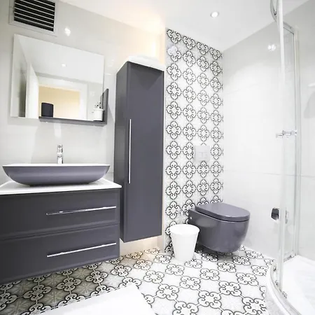 Modern Super Chic Duplex With A Terrace At The Heart Of City! Istanbulská provincie